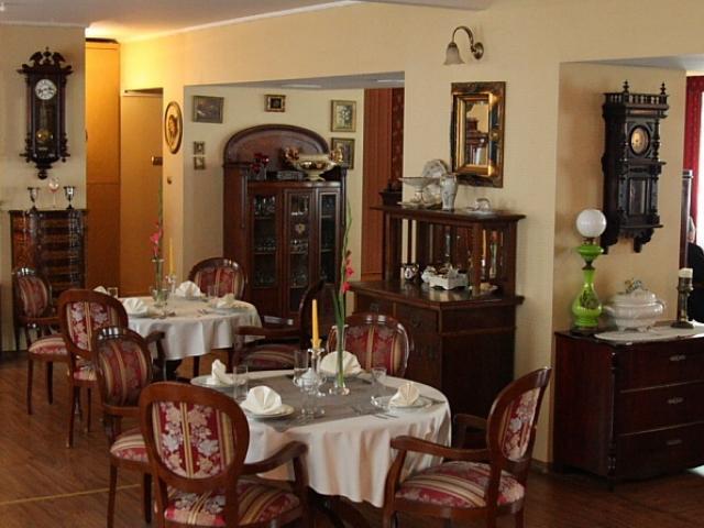 Hotel I Restauracja Chopin Żary Buitenkant foto